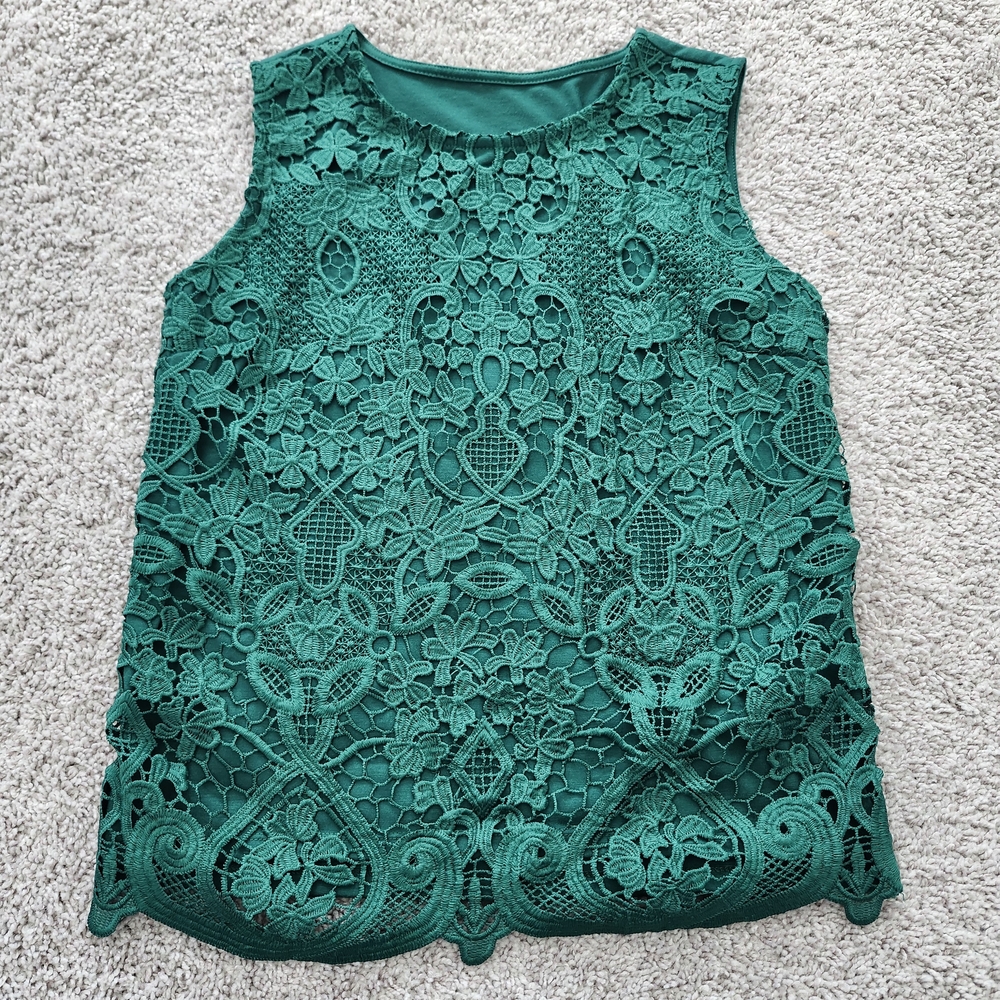 Deep Green Lace Sleeveless Blouse